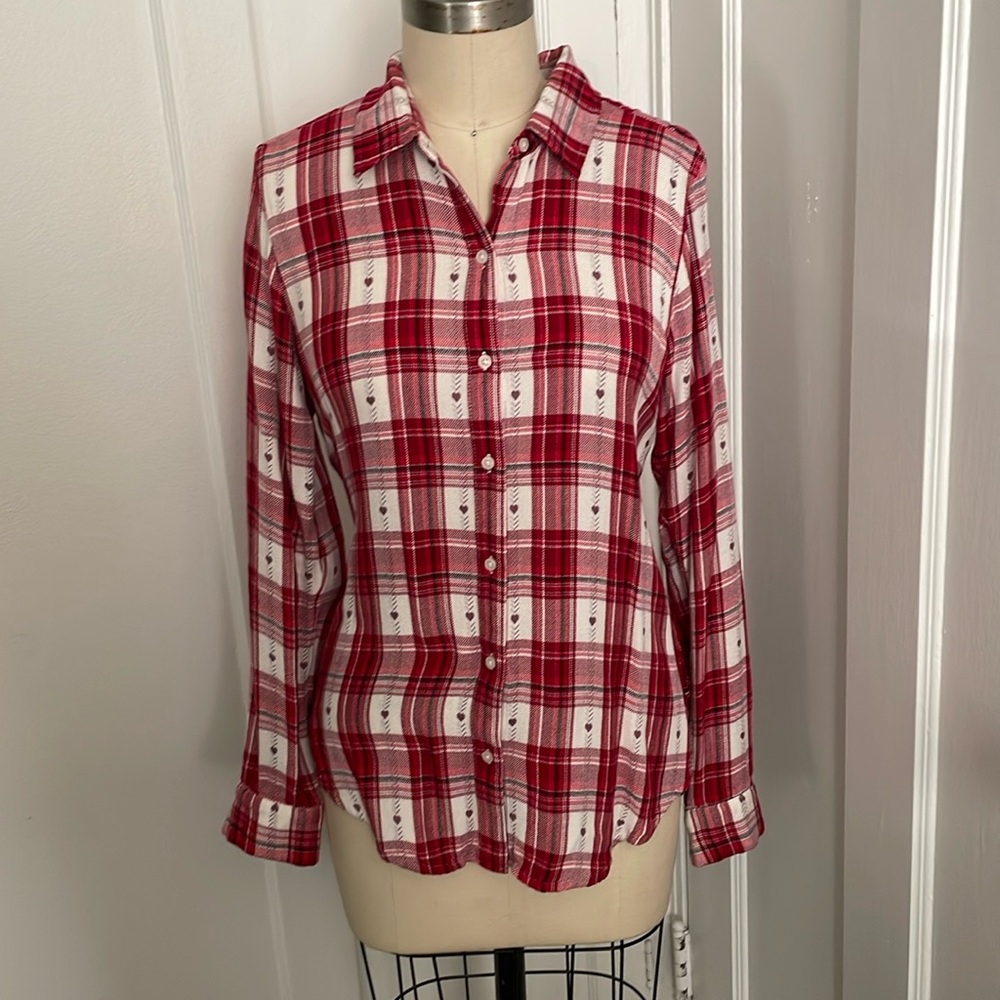 S, lucky brand valentine’s day button up shirt great condition toon no flaws